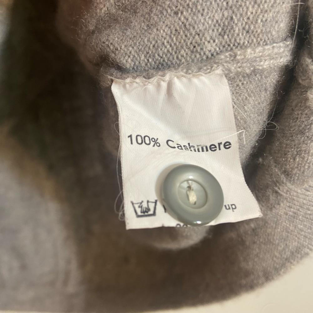 House of Cashmere Cardigans bundle of two tan and gray cardigan 100& cashmere - Picture 12 of 13